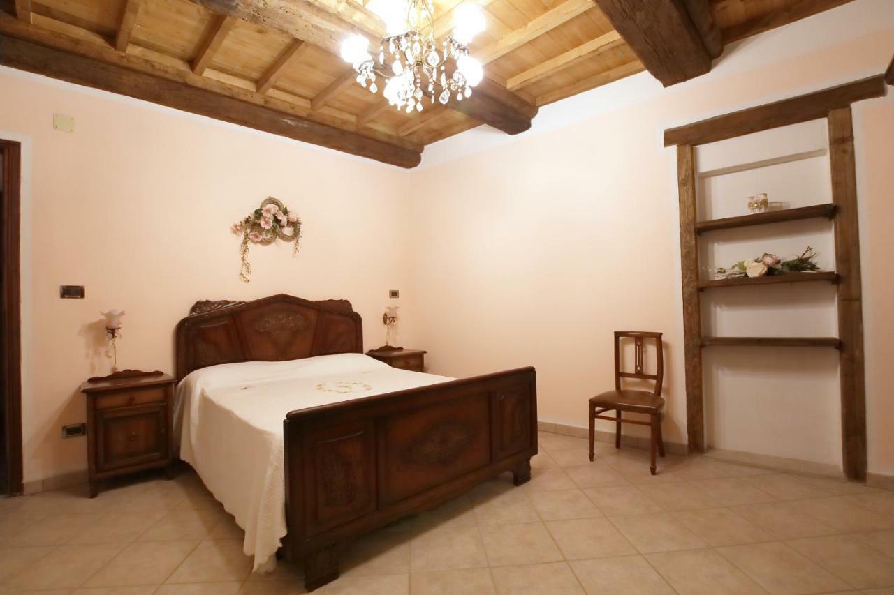 Aparthotel La Rocca Di Efisio à Costigliole d'Asti Extérieur photo
